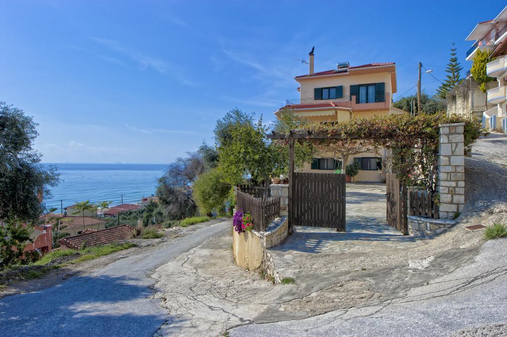 Villa Giovanni Paralia Vrachou Exterior photo