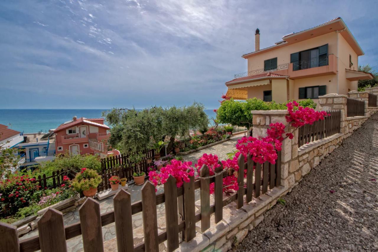 Villa Giovanni Paralia Vrachou Exterior photo
