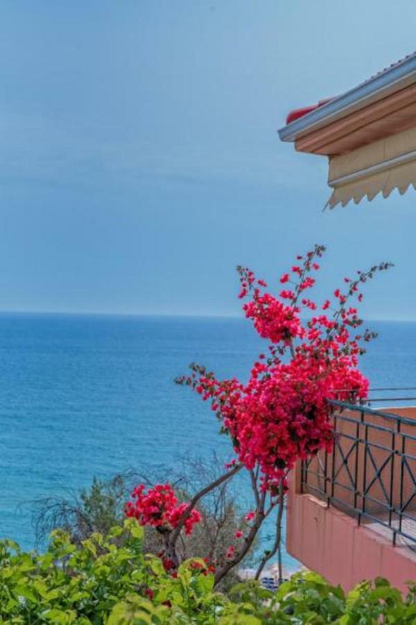Villa Giovanni Paralia Vrachou Exterior photo
